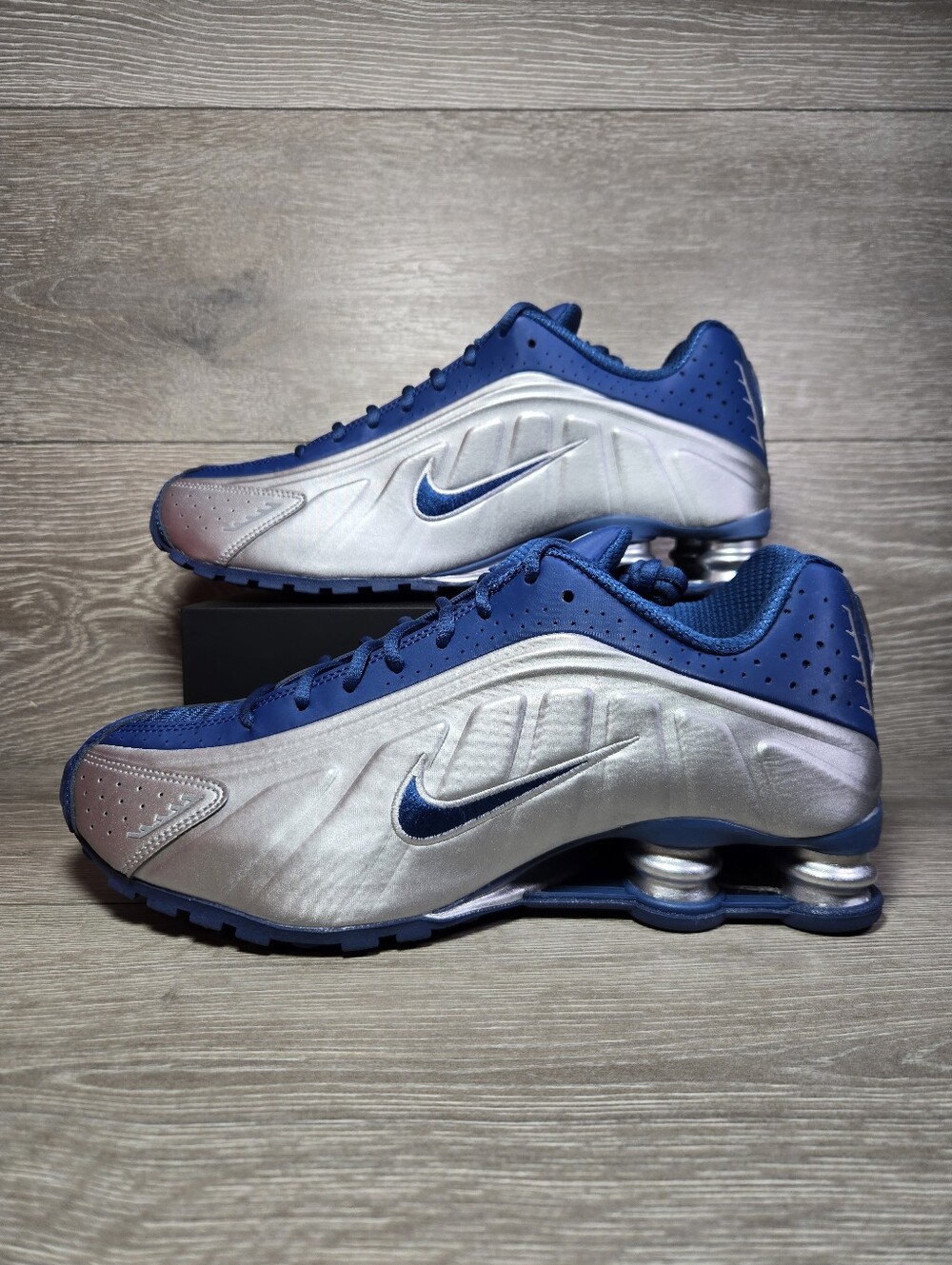 Nike Shox R4 Court Blue / White / Metallic Silver IQ9391-476 Mens Size 10 NEW